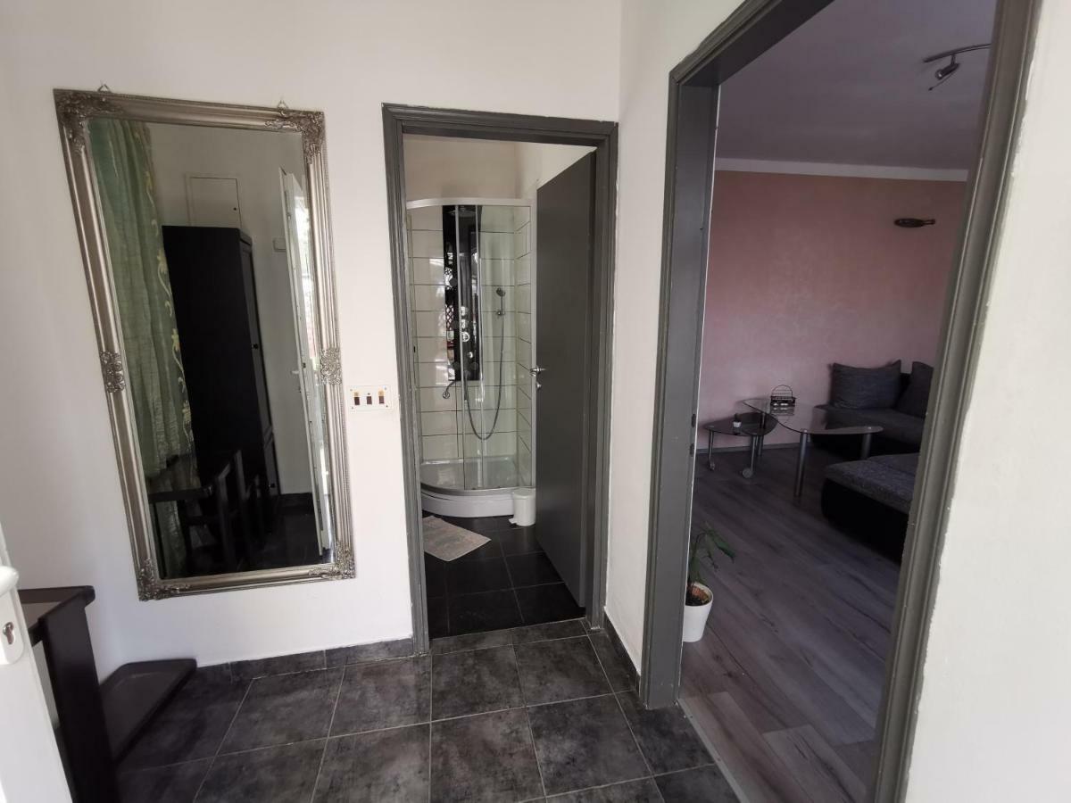 Apartment Old Town プーラ エクステリア 写真